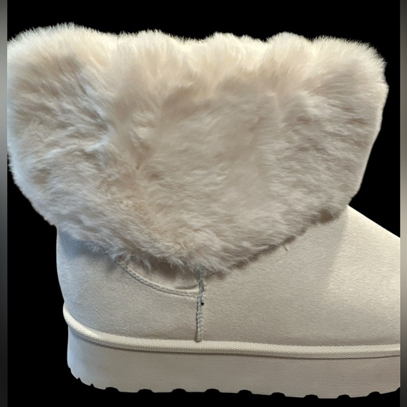 Very G Sherpa Top Slip On Boots Size 11 Nude Platform Heel Lightweight - Picture 6 of 14